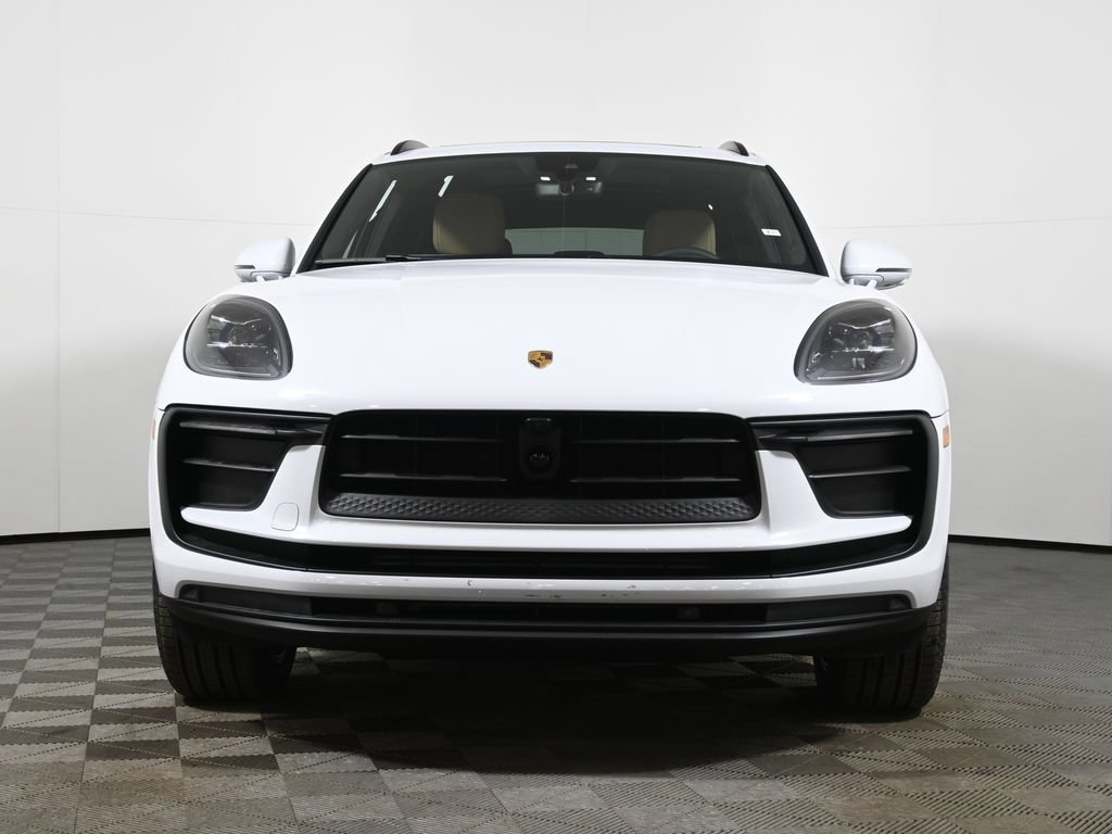 Used 2026 Porsche Macan AWD/4WD image 10