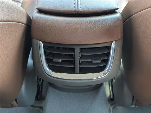 Used 2017 Chevrolet Malibu Premier w/ Premier Sun and Wheel Package FWD image 16