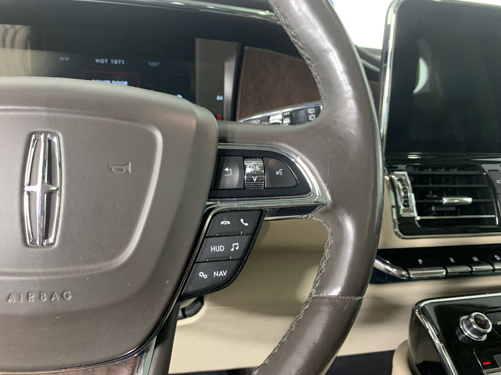 Used 2021 Lincoln Navigator Reserve w/ Luxury Package image 19