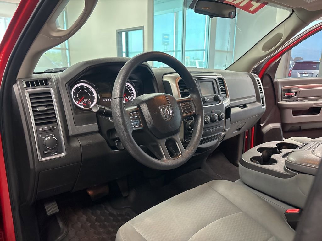 Used 2019 RAM 1500 Classic SLT AWD/4WD image 13