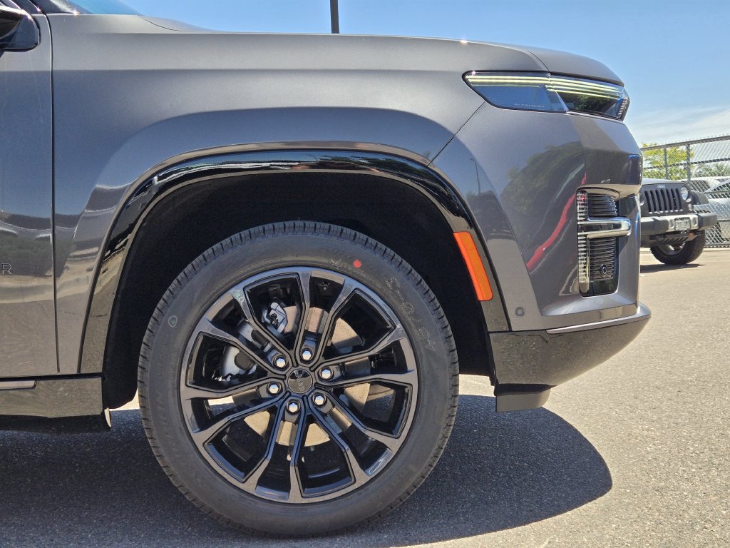 New 2026 Jeep Grand Wagoneer L Summit AWD/4WD image 6
