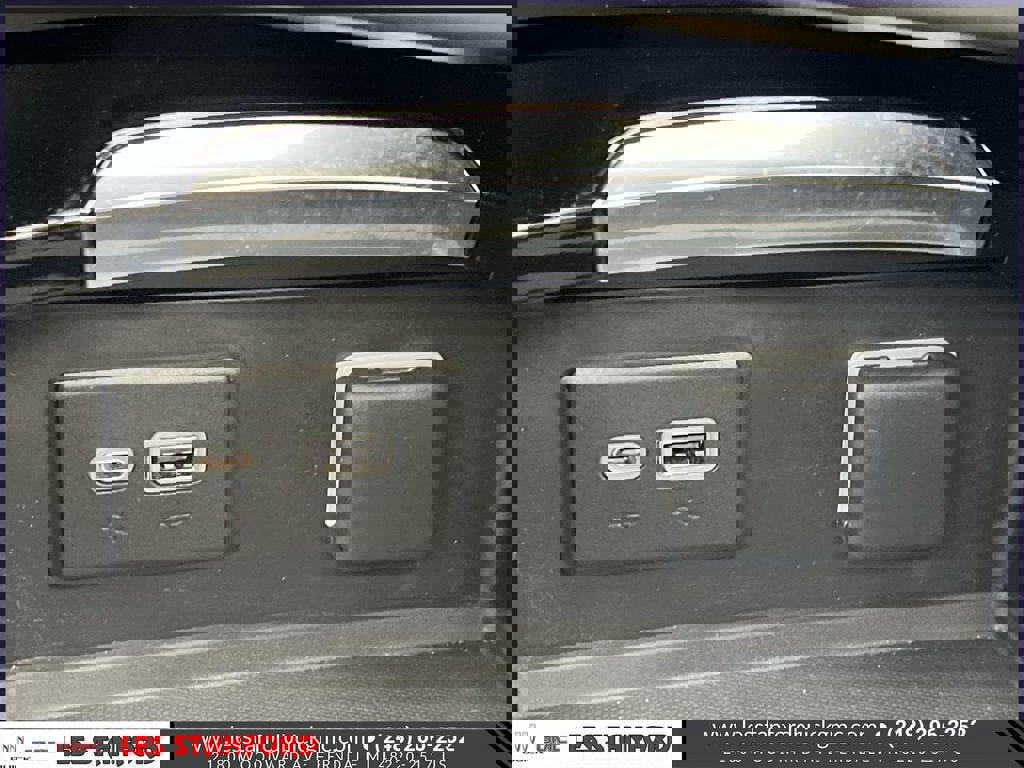 Certified 2023 Buick Envision Essence w/ Sport Touring Package image 30