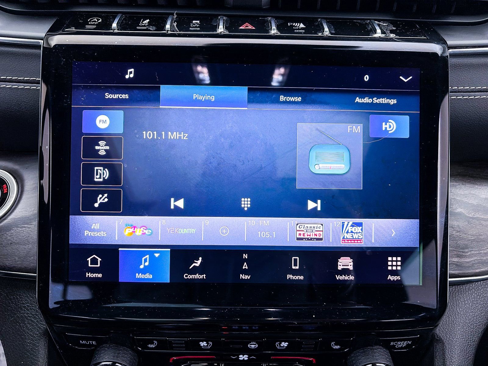 Used 2023 Jeep Grand Cherokee Overland image 27