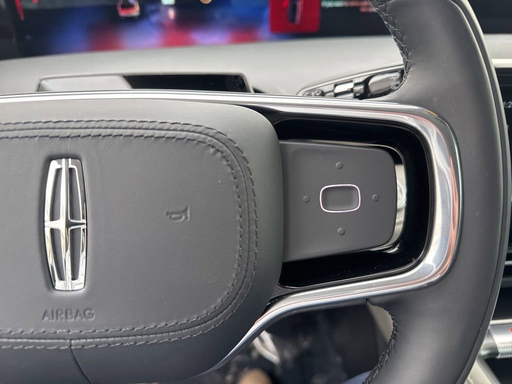 New 2025 Lincoln Nautilus Reserve image 12