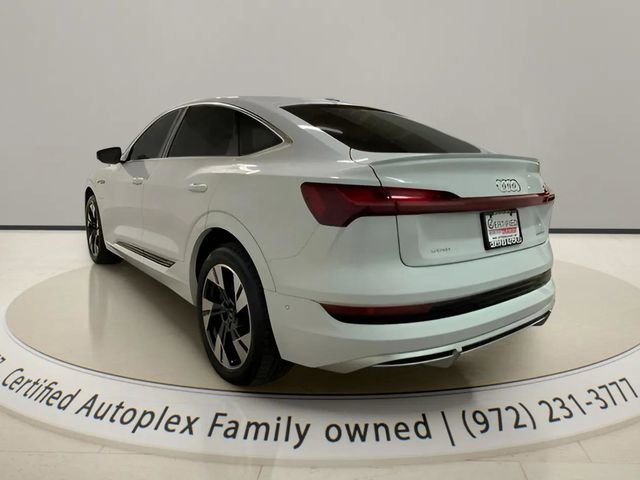 Used 2022 Audi e-tron Premium Plus w/ Premium Plus Package AWD/4WD image 3