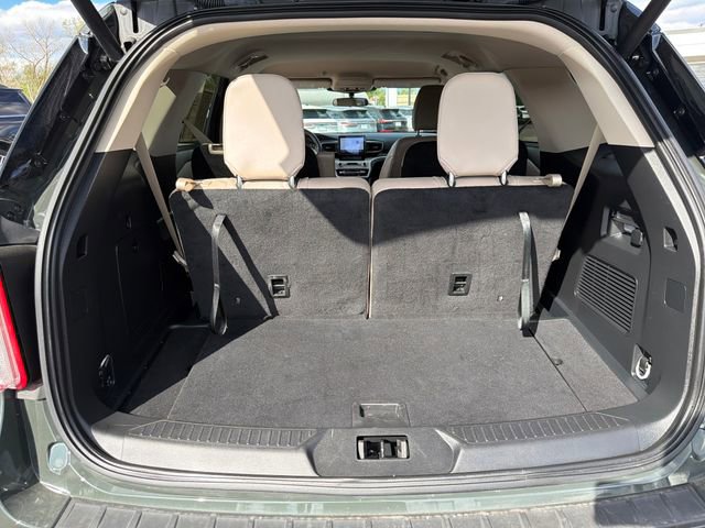 Used 2024 Ford Explorer XLT w/ Equipment Group 202A AWD/4WD image 26