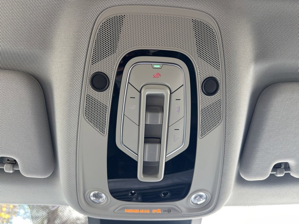 Used 2024 Audi Q8 e-tron Prestige image 54