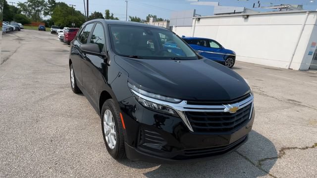 Certified 2024 Chevrolet Equinox LS AWD/4WD image 4