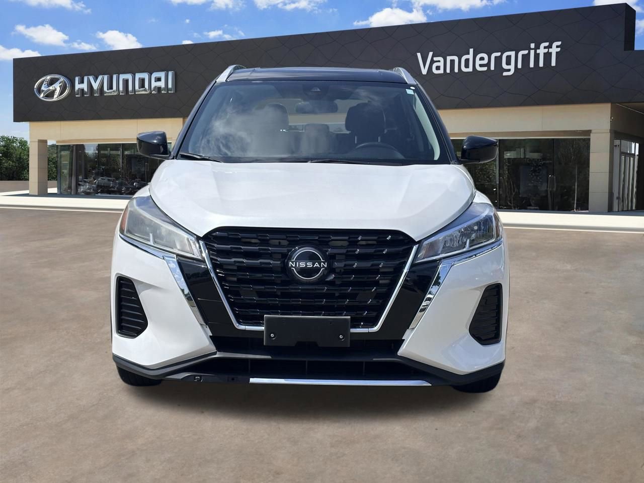 Used 2022 Nissan Kicks SV FWD image 5