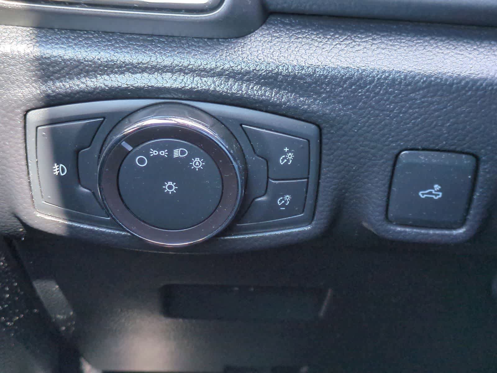 Used 2019 Ford Ranger XLT w/ Equipment Group 302A Luxury AWD/4WD image 28