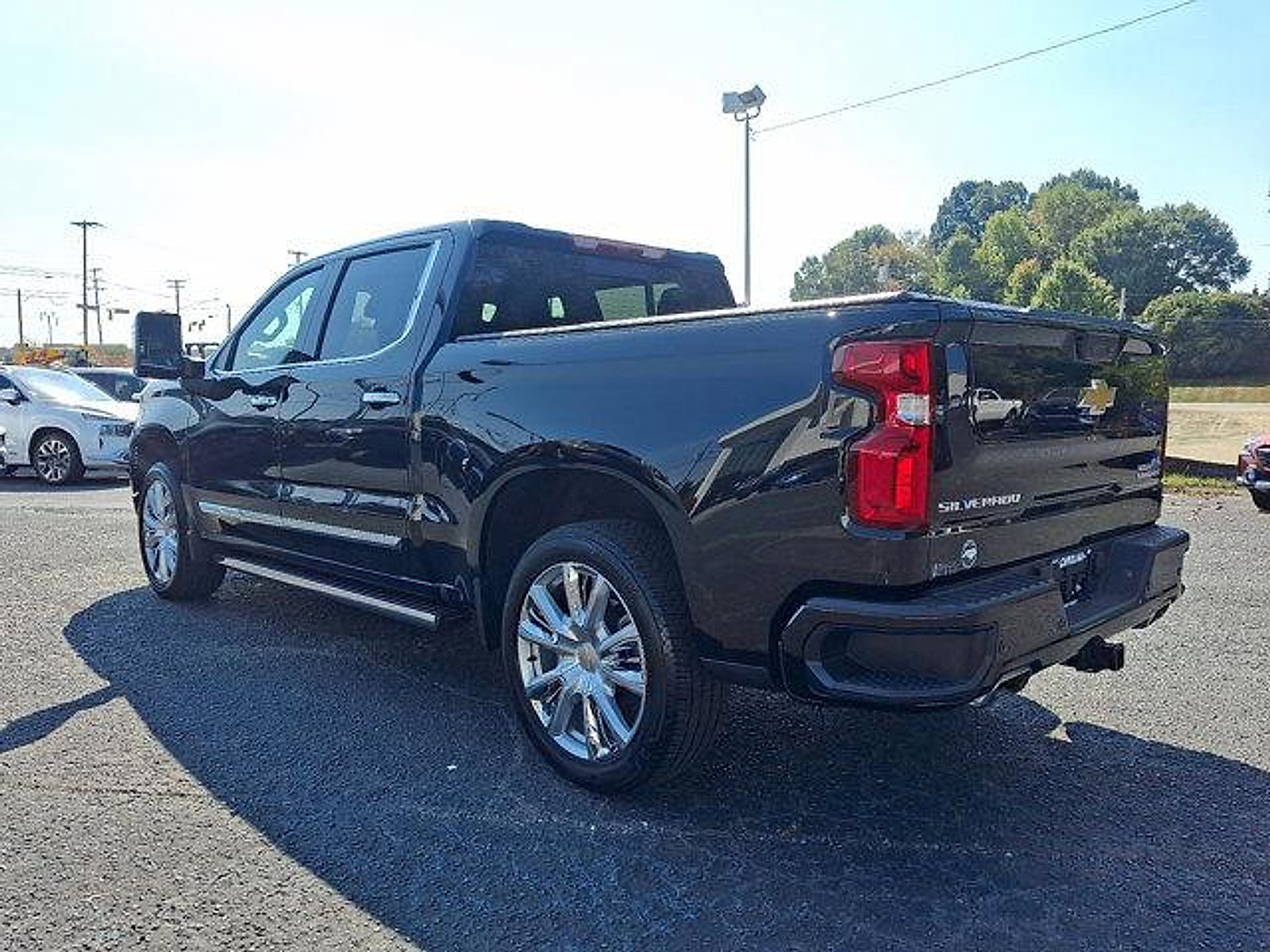 Used 2024 Chevrolet Silverado 1500 High Country w/ High Country Premium Package image 35