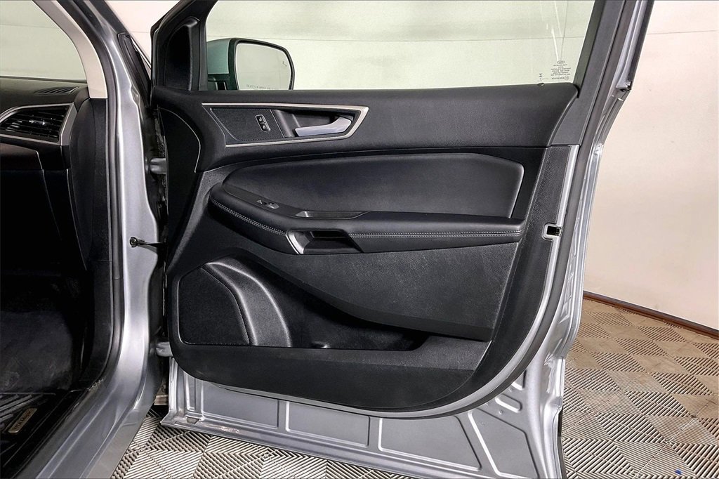 Used 2024 Ford Edge SEL w/ Convenience Package image 23