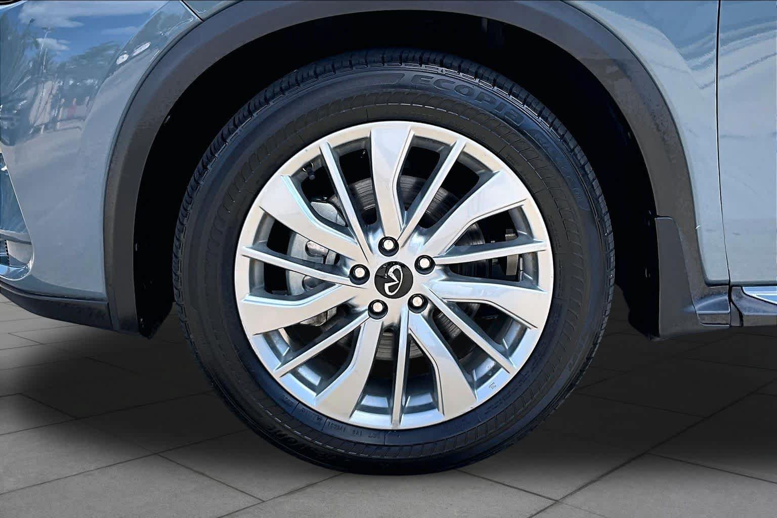 Used 2023 INFINITI QX50 Luxe FWD image 11