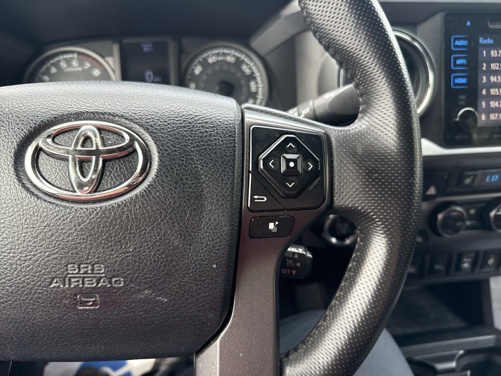 Used 2016 Toyota Tacoma TRD Off-Road w/ Premium & Technology Package AWD/4WD image 16