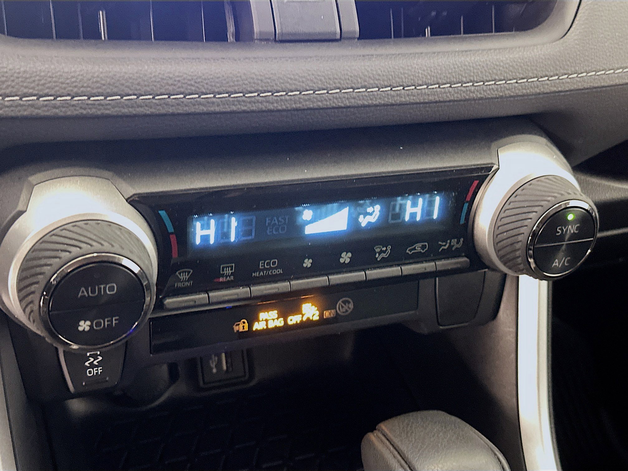 Used 2025 Toyota RAV4 XLE image 24