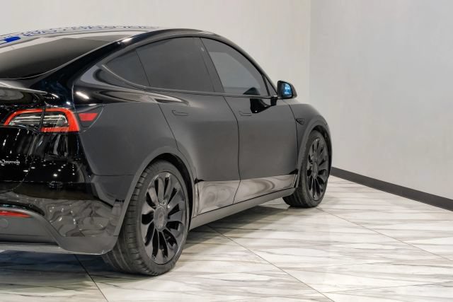 Used 2022 Tesla Model Y Performance AWD/4WD image 12