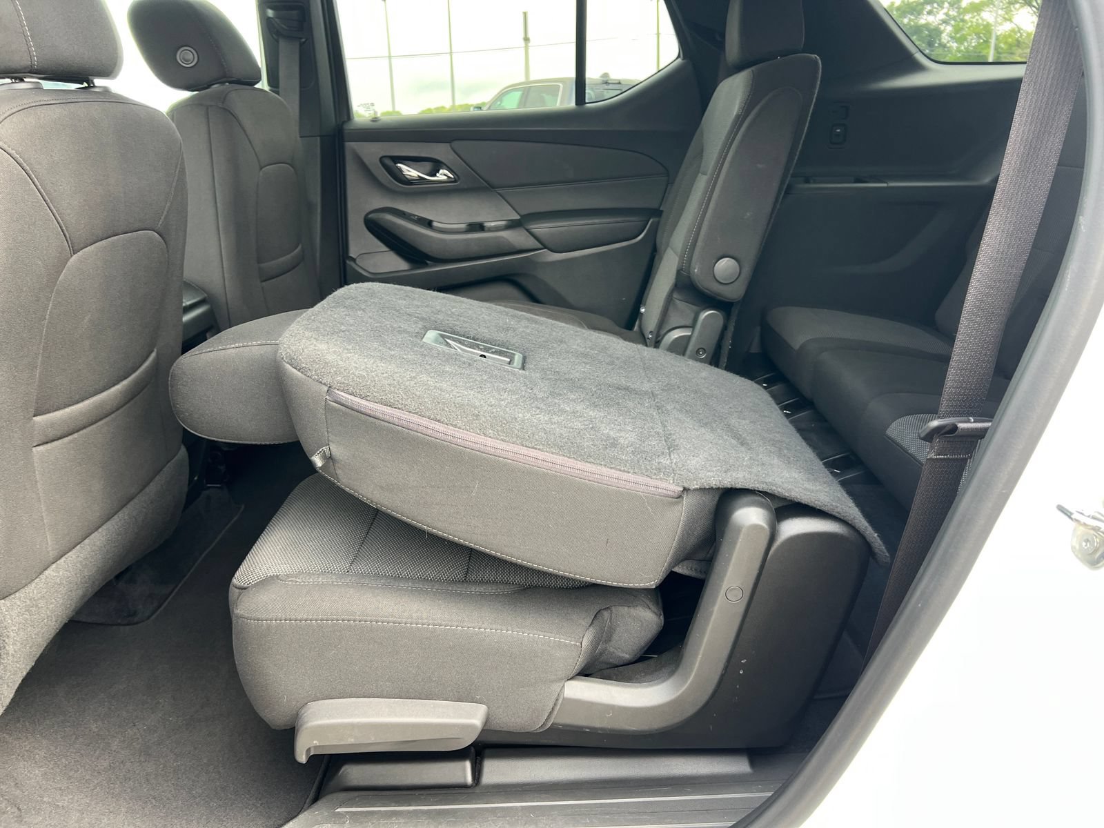 Certified 2023 Chevrolet Traverse LT w/ Midnight/Sport Edition AWD/4WD image 8