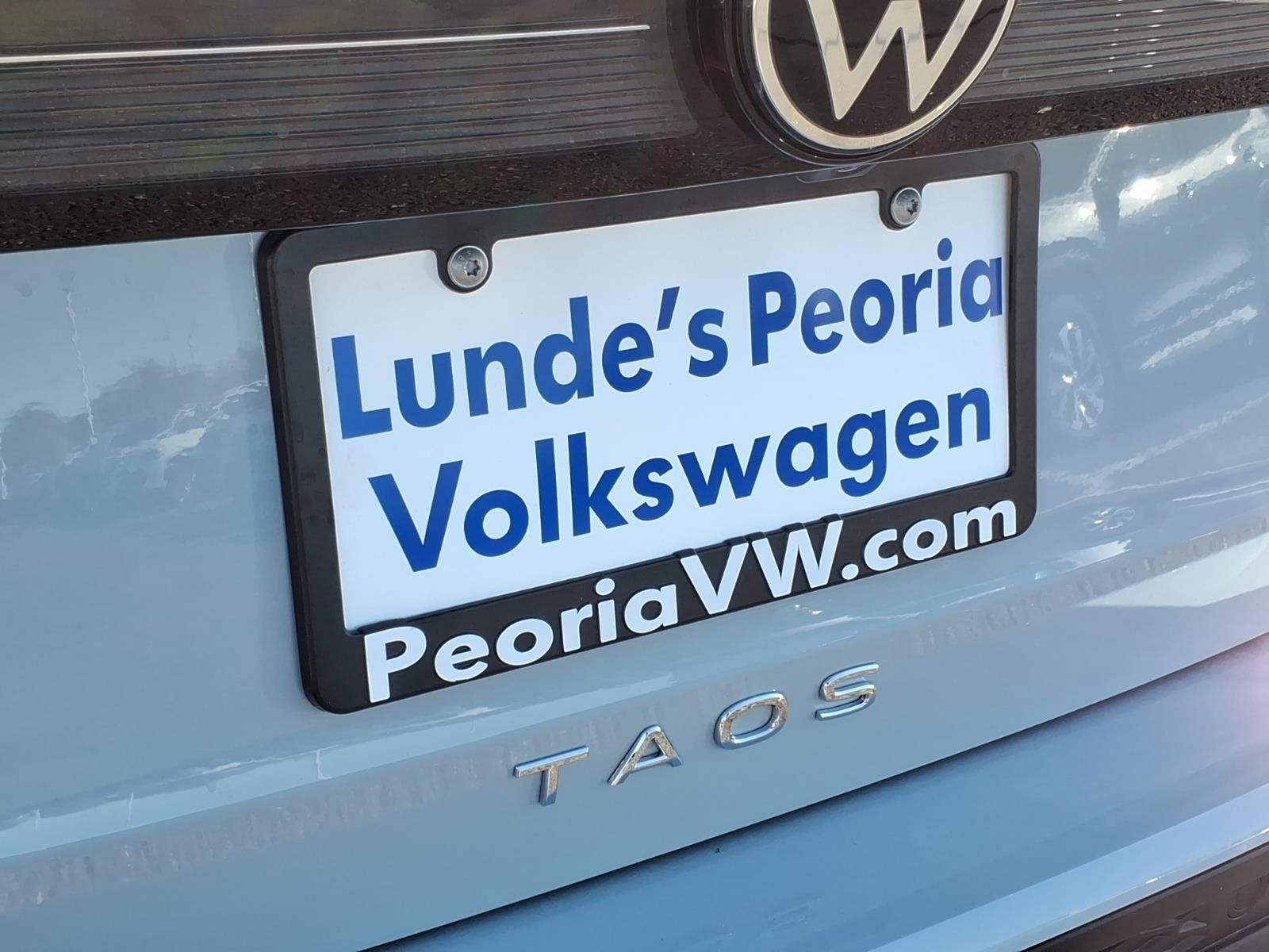 New 2026 Volkswagen Taos SE FWD image 6