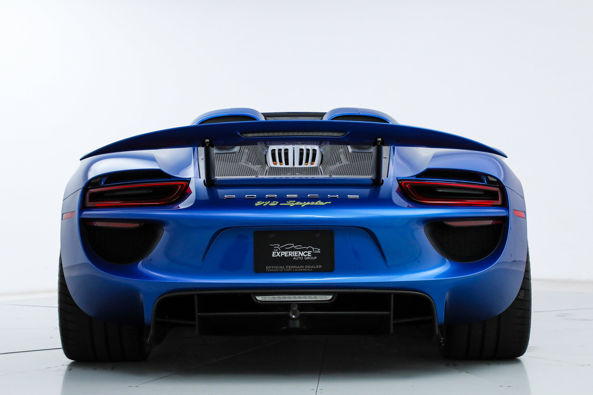 Used 2015 Porsche 918 Spyder AWD/4WD image 3