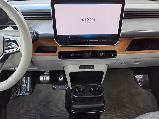 Used 2025 Volkswagen ID. Buzz 1st Edition RWD image 29
