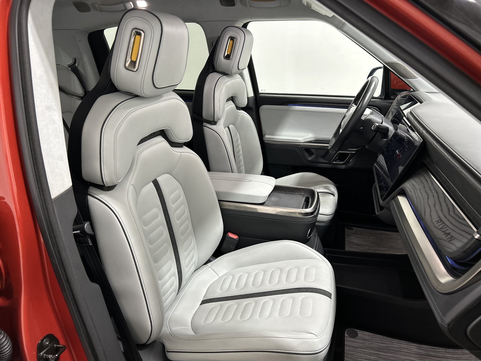 Used 2023 Rivian R1T Adventure AWD/4WD image 23