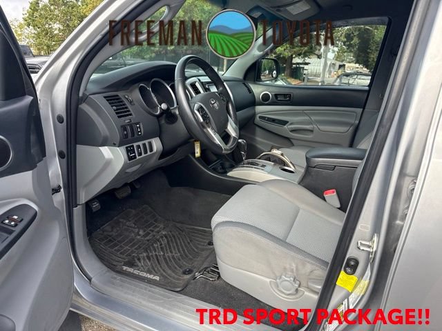Used 2015 Toyota Tacoma PreRunner w/ TRD Sport Package RWD image 7
