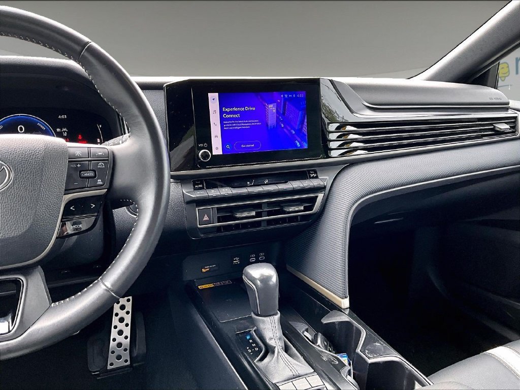Used 2025 Toyota Camry SE FWD image 18