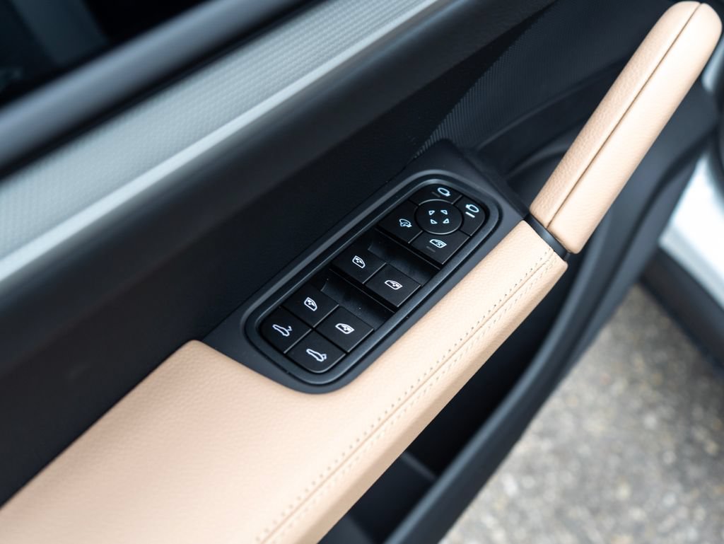 New 2026 Porsche Cayenne AWD/4WD image 16