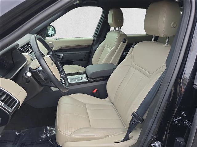 Used 2019 Land Rover Discovery HSE image 15