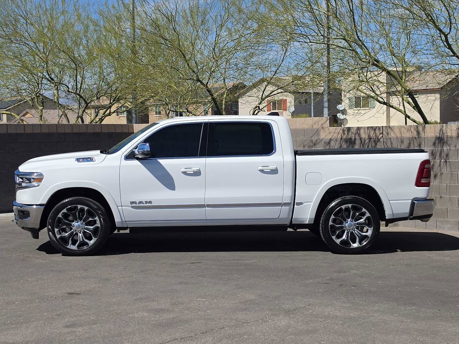 Used 2023 RAM 1500 Limited AWD/4WD image 5