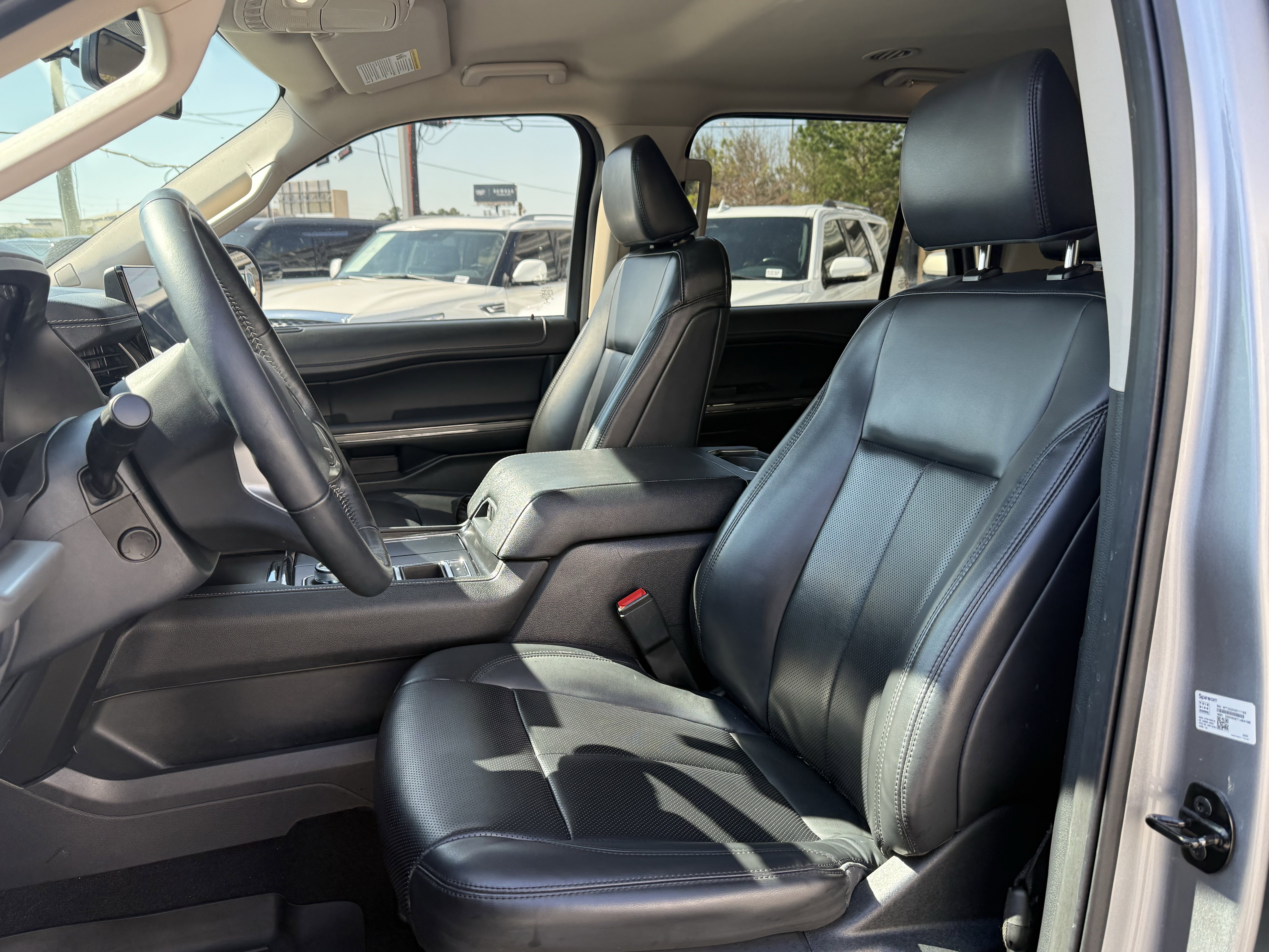 Used 2022 Ford Expedition Max XLT image 13