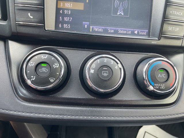 Used 2018 Toyota RAV4 LE image 18