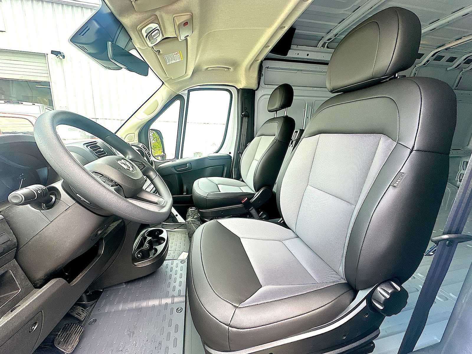 New 2026 RAM ProMaster 2500 FWD image 5