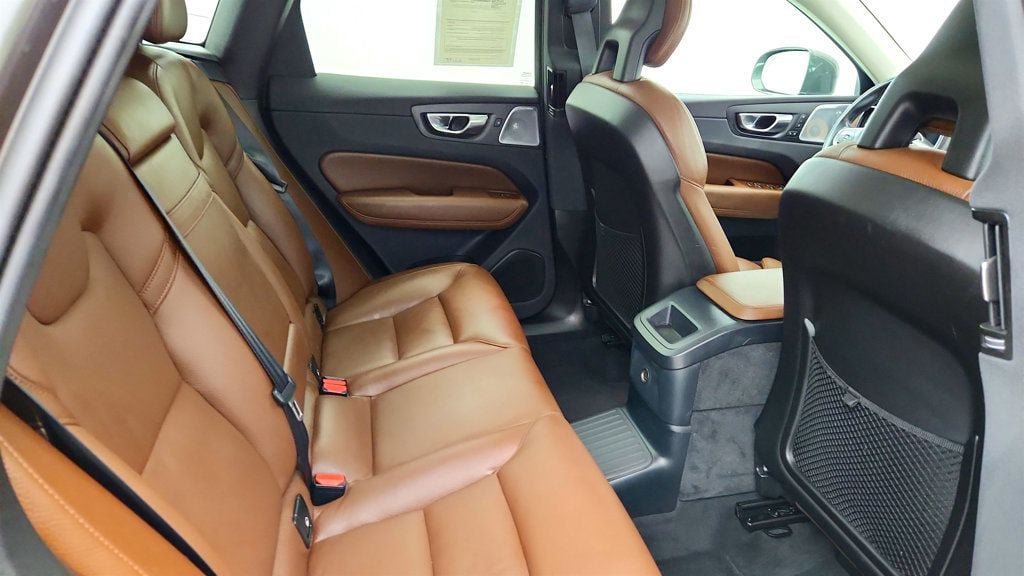 Used 2018 Volvo XC60 T8 Inscription w/ Advanced Package AWD/4WD image 22