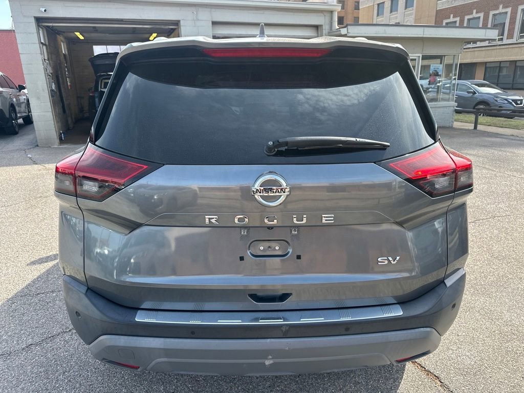 Certified 2021 Nissan Rogue SV w/ Premium Package FWD image 4
