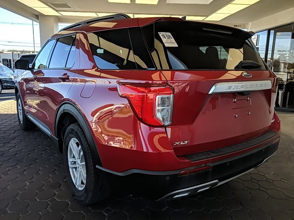 Certified 2023 Ford Explorer XLT w/ Equipment Group 202A image 7