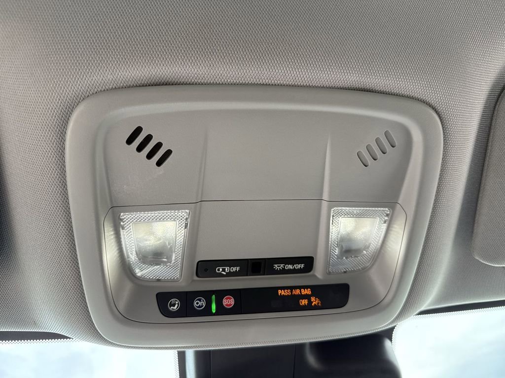 Used 2025 Chevrolet Malibu LT FWD image 18