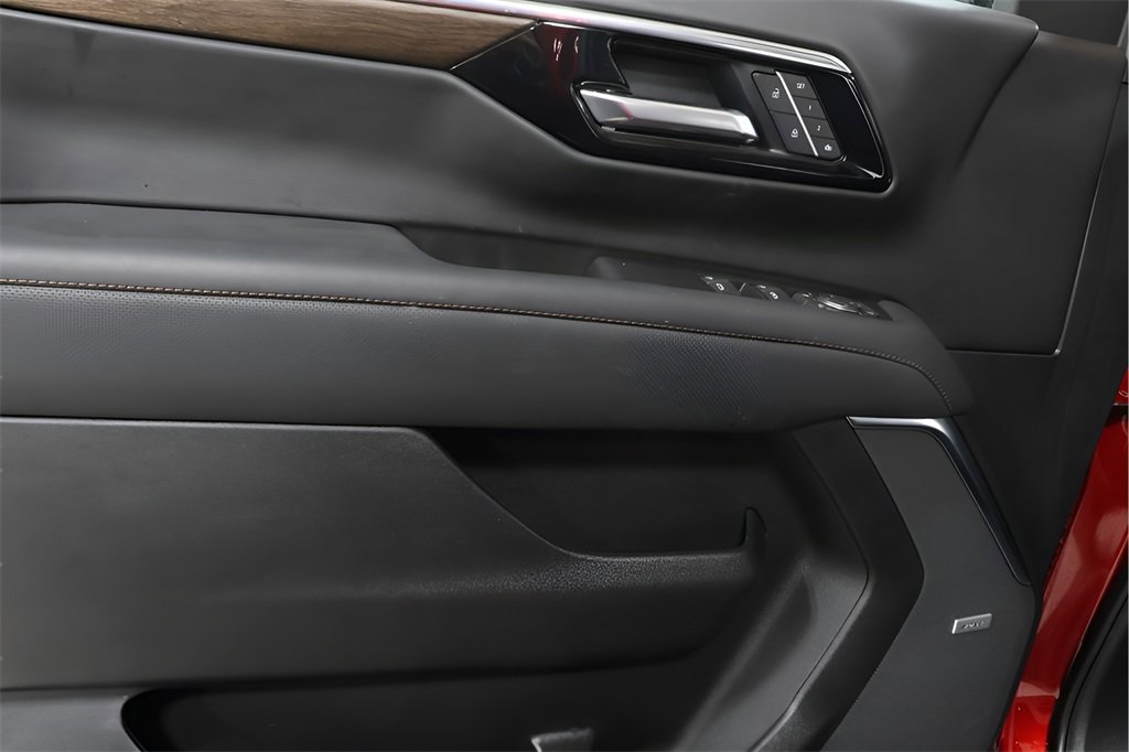 Used 2025 Chevrolet Tahoe High Country image 22