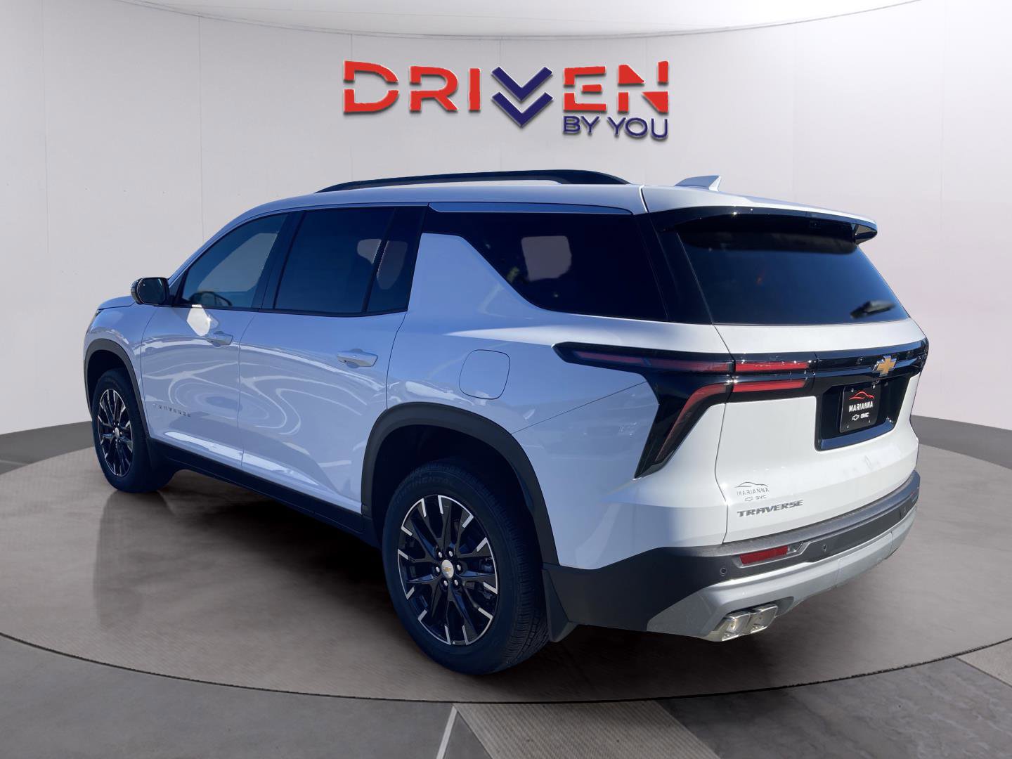 New 2026 Chevrolet Traverse LT w/ Sun and Wheel Package image 3