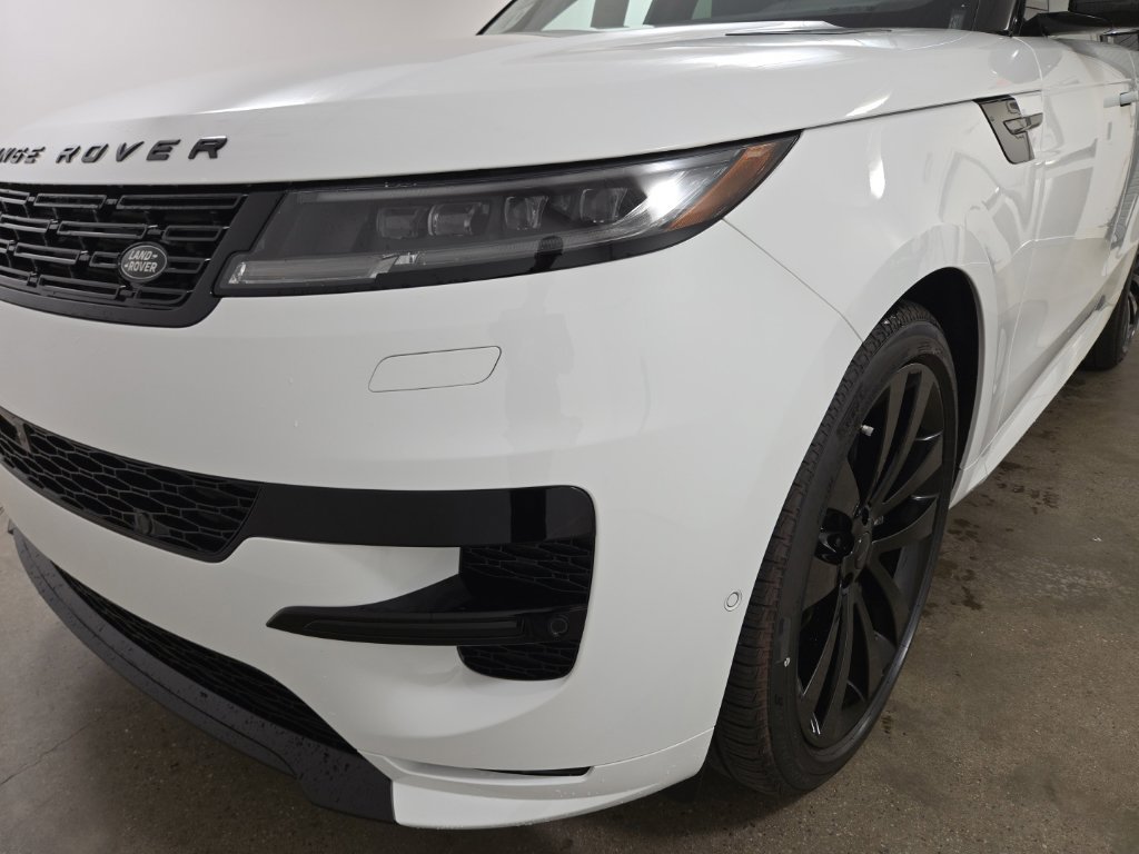 New 2026 Land Rover Range Rover Sport Dynamic SE AWD/4WD image 10
