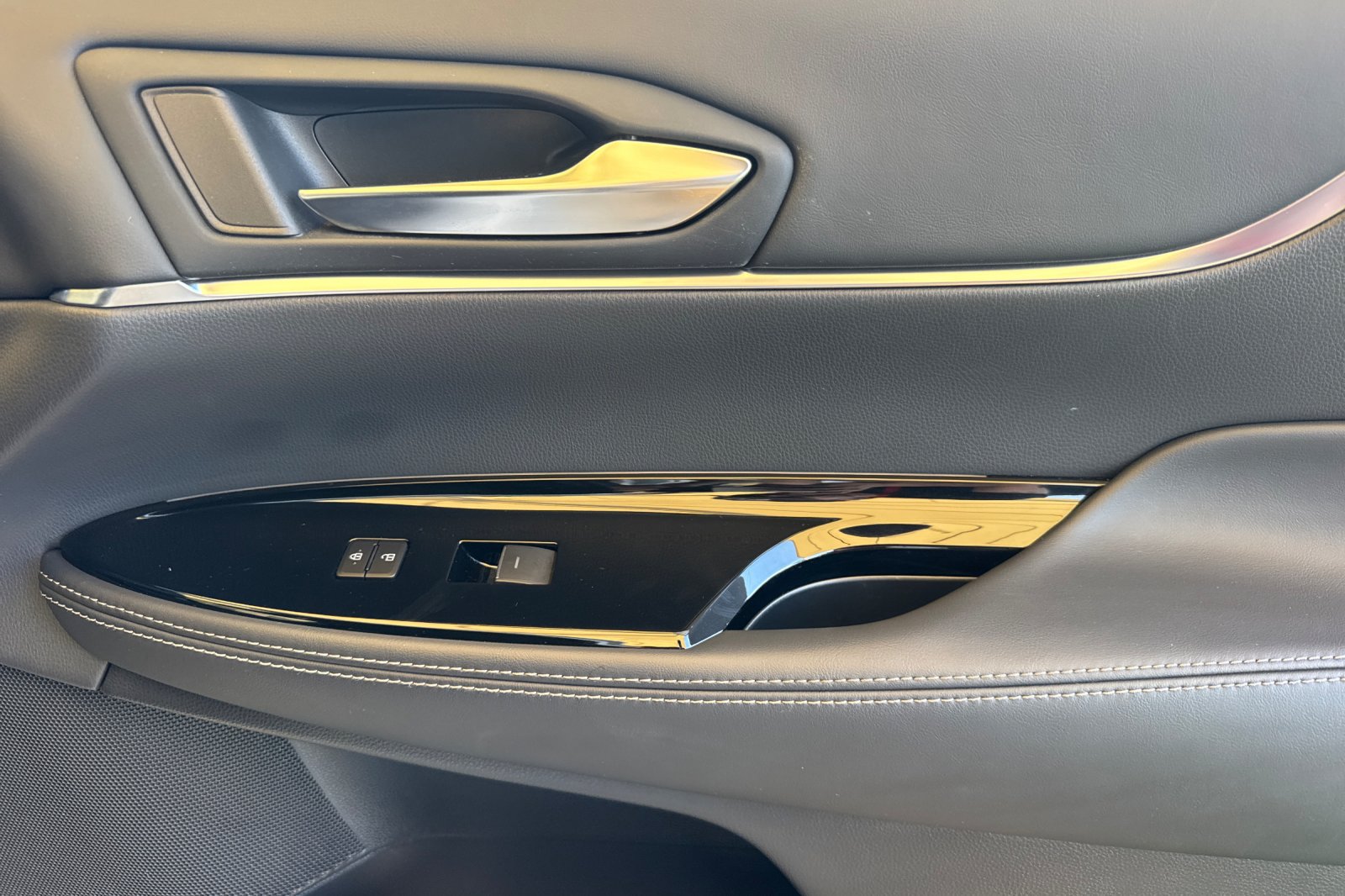 Certified 2025 Toyota Mirai XLE RWD image 21