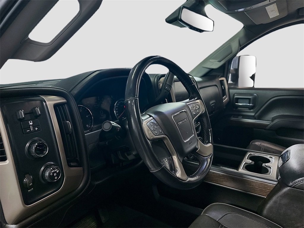 Used 2019 GMC Sierra 3500 Denali w/ Duramax Plus Package image 9