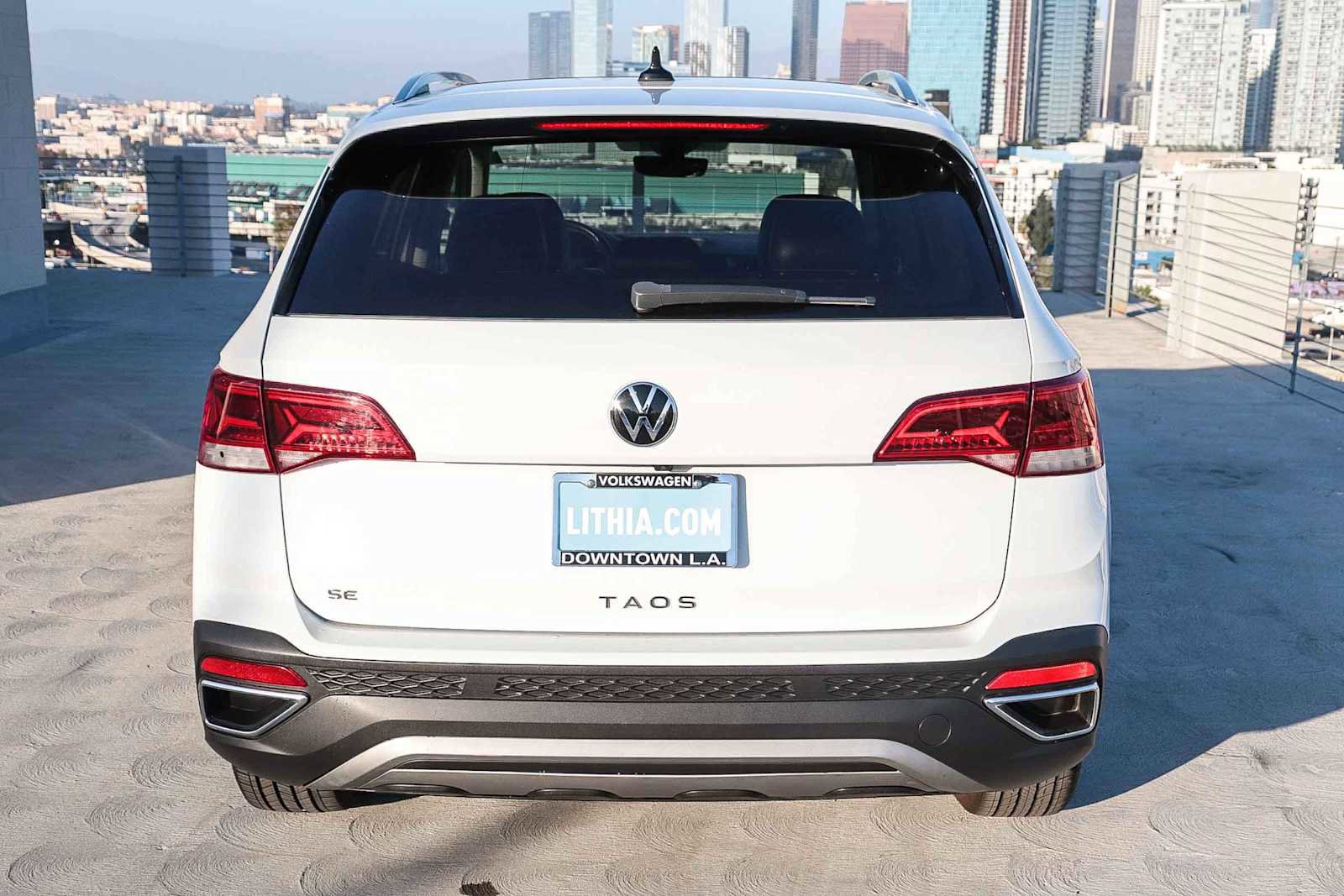 Used 2022 Volkswagen Taos SE image 7