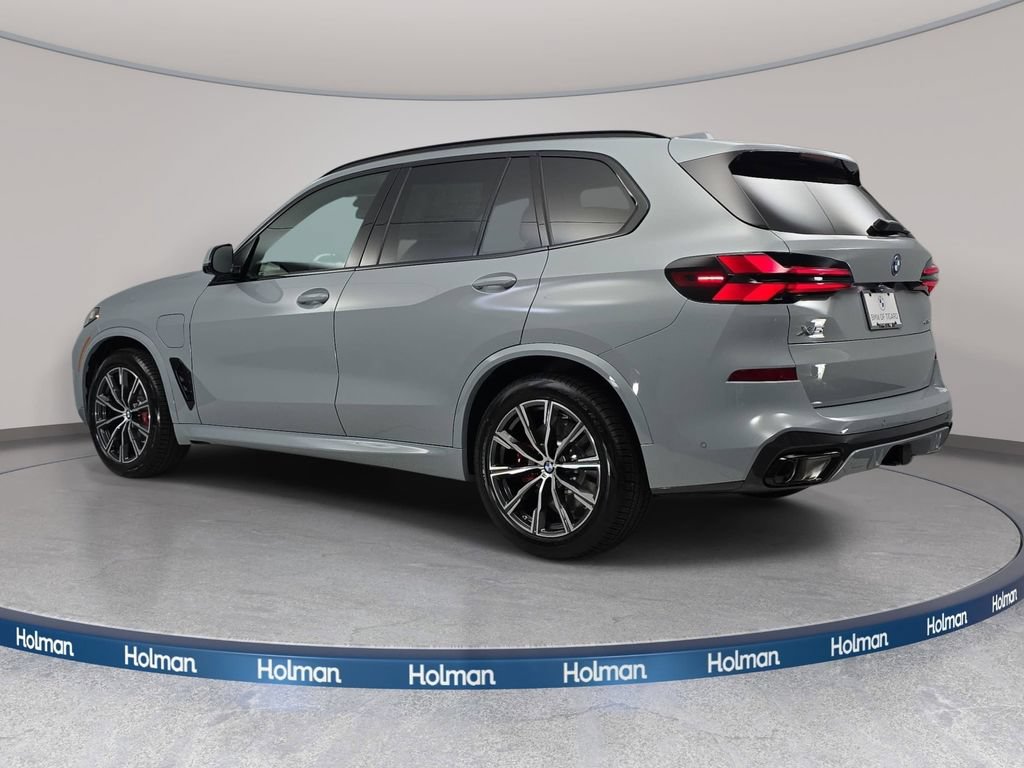 New 2026 BMW X5 xDrive50e w/ M Sport Package AWD/4WD image 7