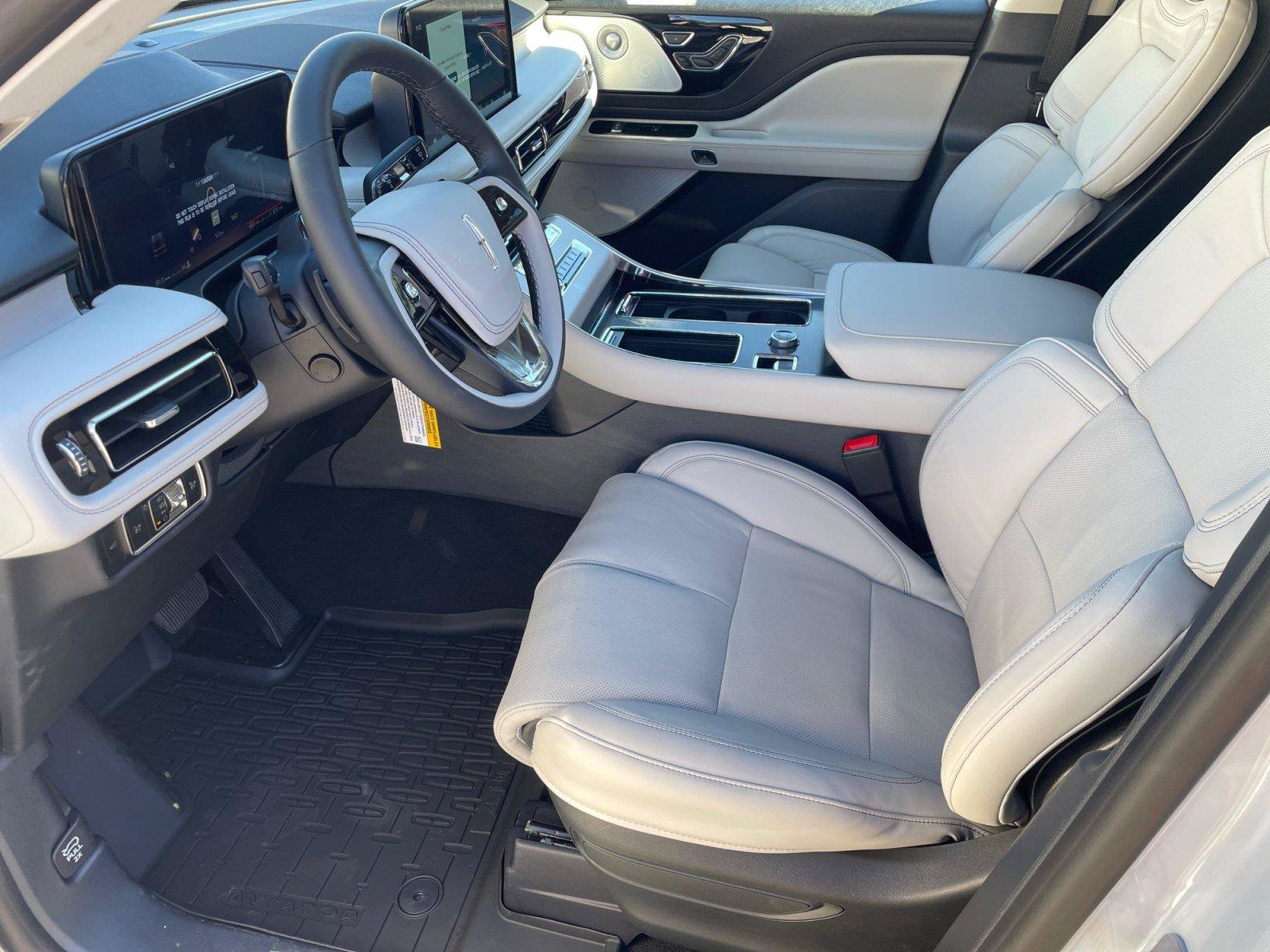New 2027 Lincoln Aviator Reserve AWD/4WD image 9