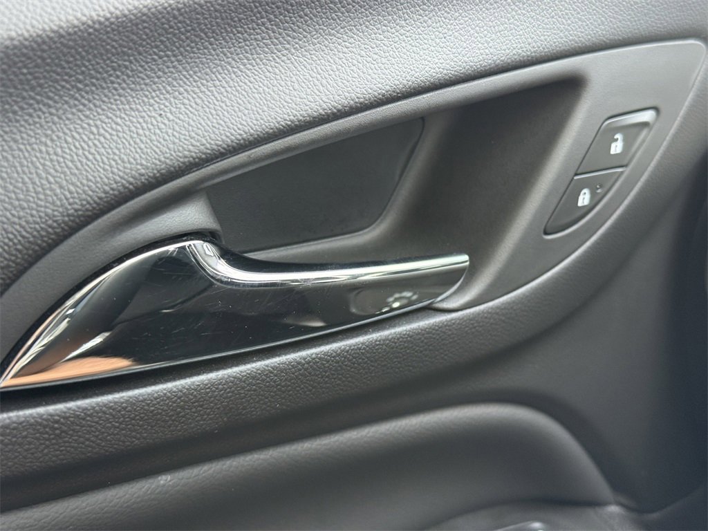 Used 2024 Chevrolet Equinox LT image 24