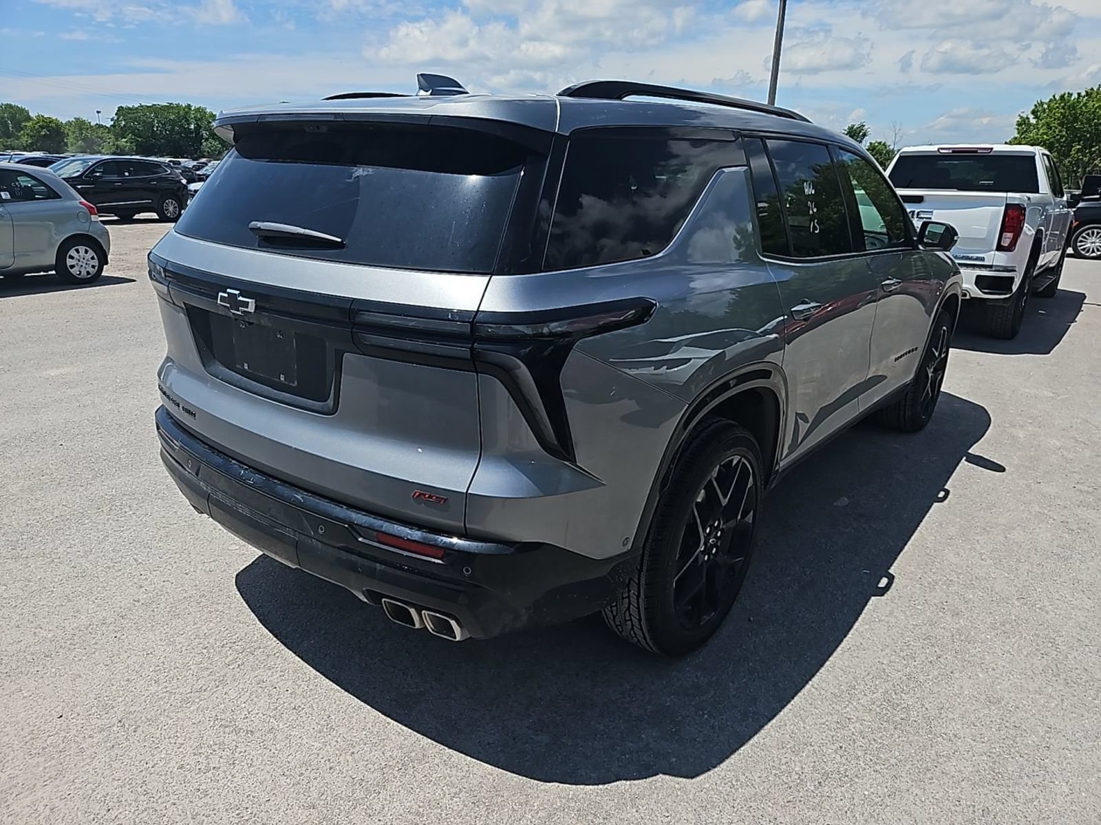 Used 2026 Chevrolet Traverse RS AWD/4WD image 3