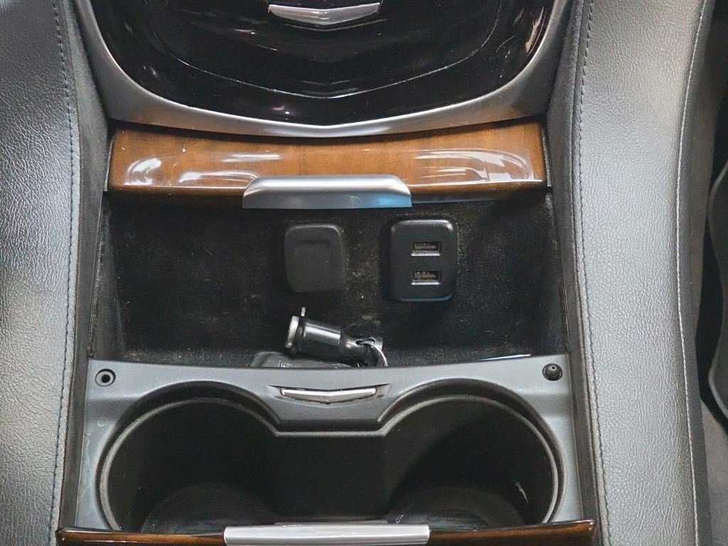 Used 2020 Cadillac Escalade Luxury image 23