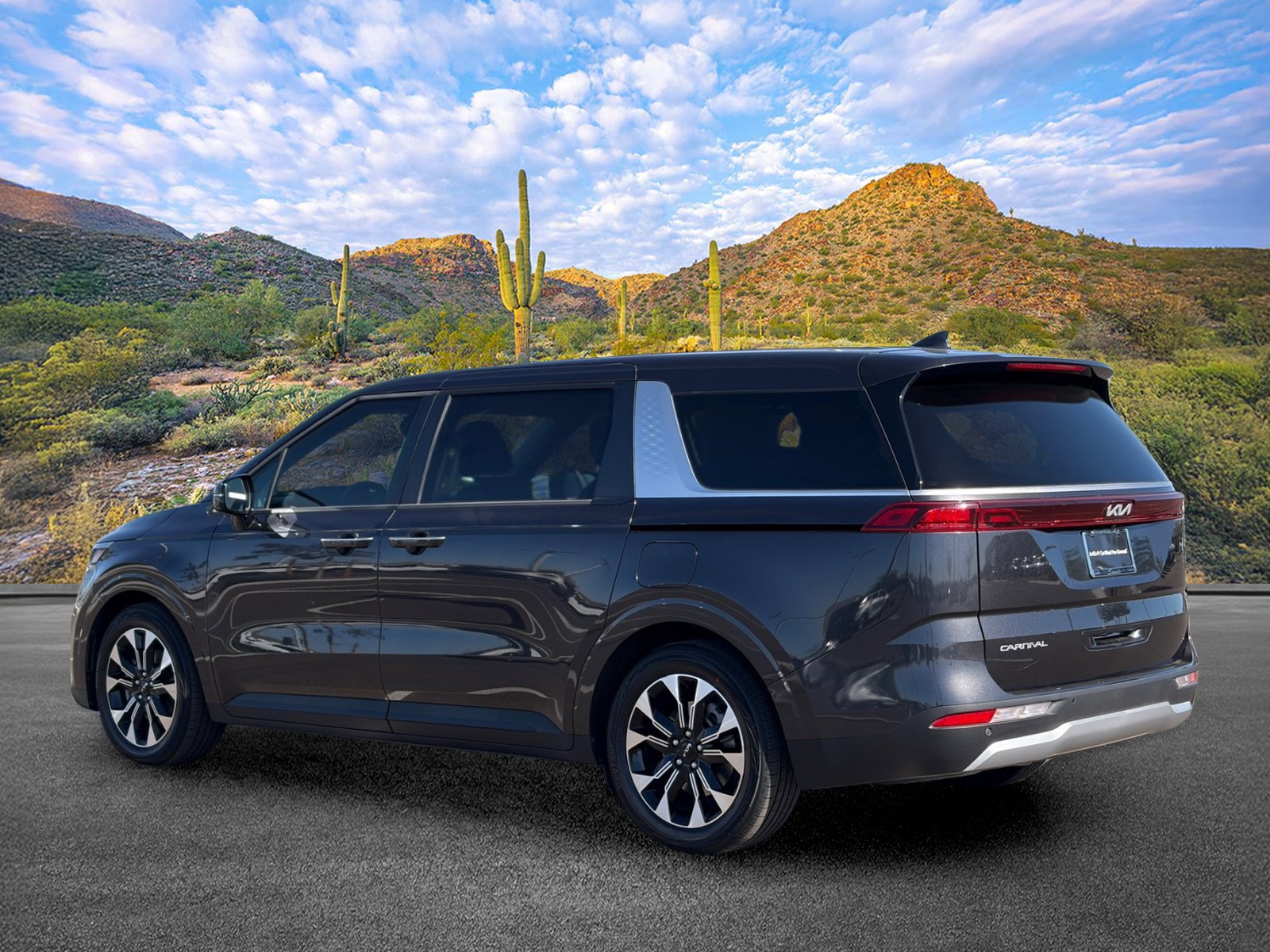 Used 2024 Kia Carnival EX FWD image 8