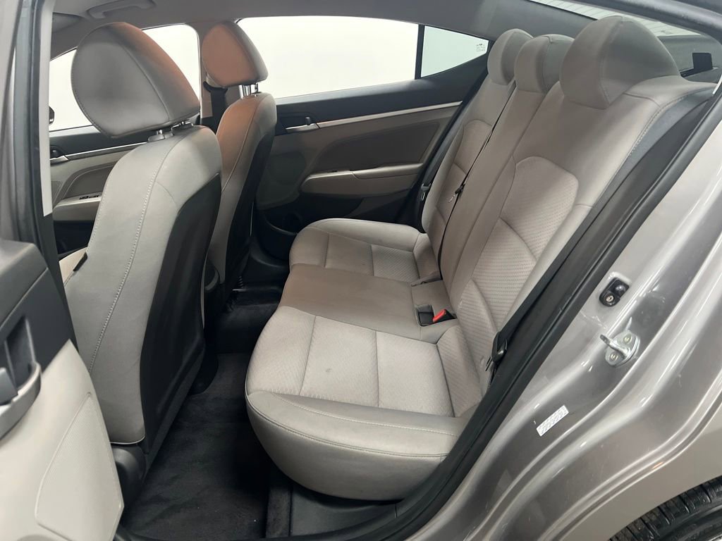 Used 2020 Hyundai Elantra SEL image 28